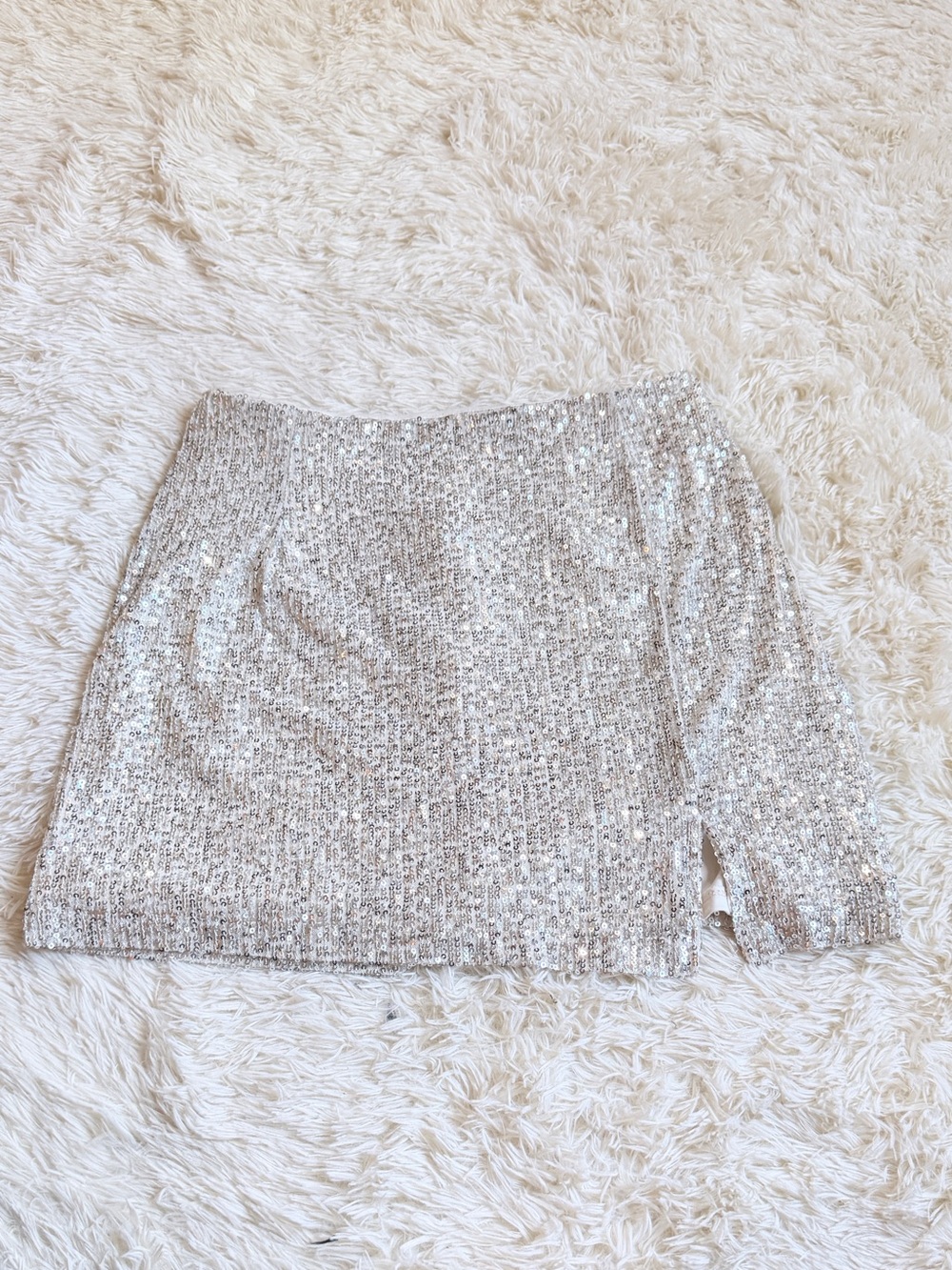 Francesca's Collections Silver Sequin Mini Skirt